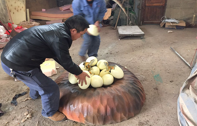 nice looking dinosaur eggs for amusement decoration
