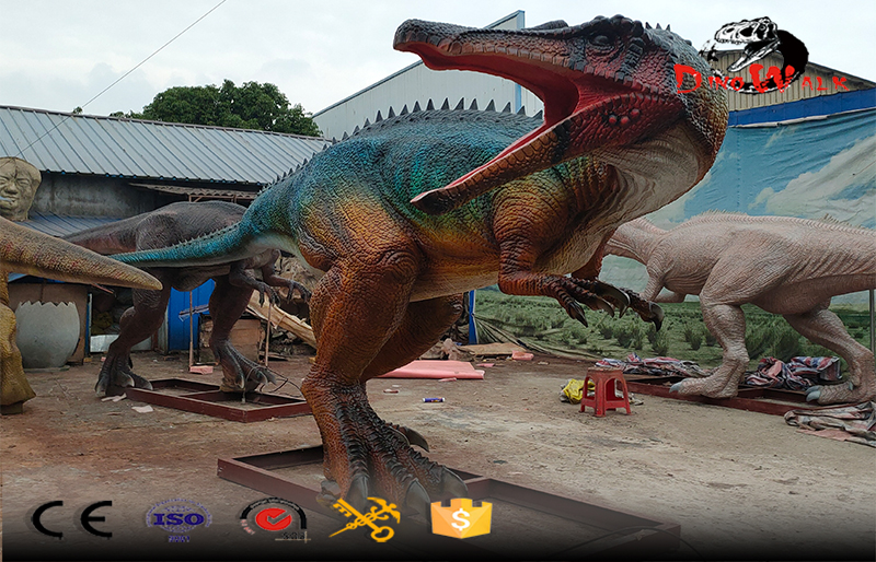 gaint animatronic dinosaur Baryonyx