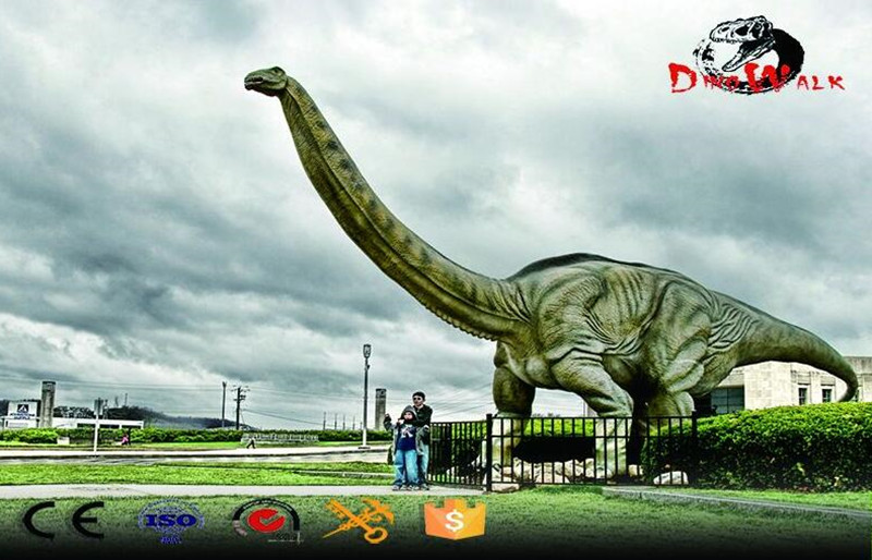 Animatronic Dinosaur simulation Brontosaurus model